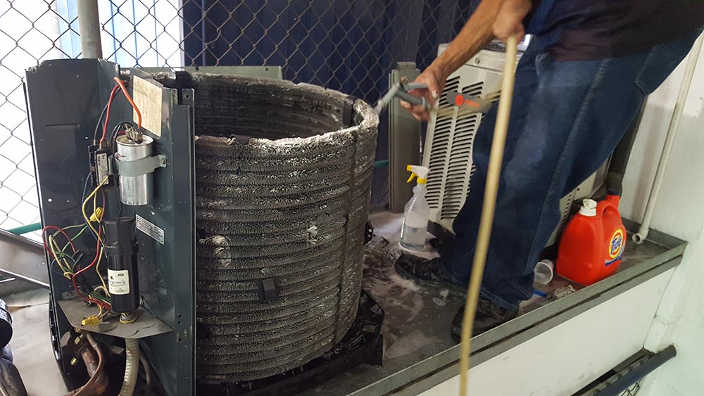 MANTENIMIENTO CORRECTIVO DE EQUIPOS