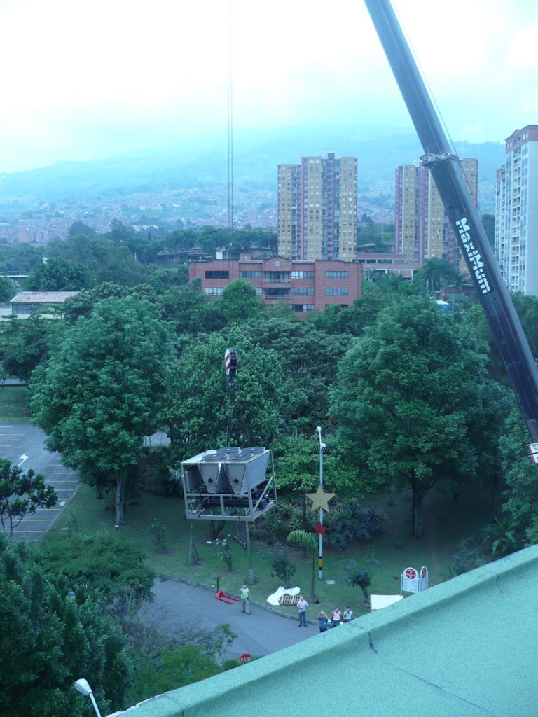 MONTAJE DE ENFRIADOR DE AGUA PARA HOSPITAL